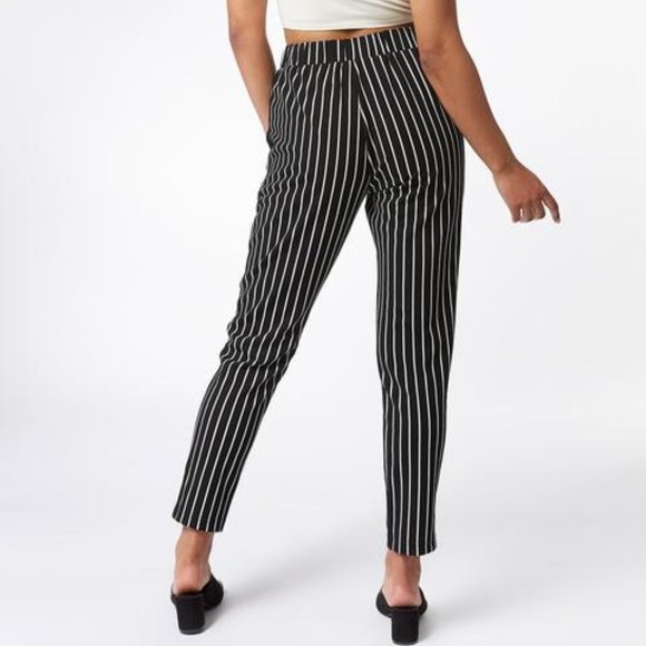 Women Pants & Jumpsuits  Pantsuits - Picture 2 of 2